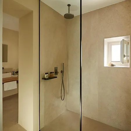 Parocks Luxury & Hotel 5*