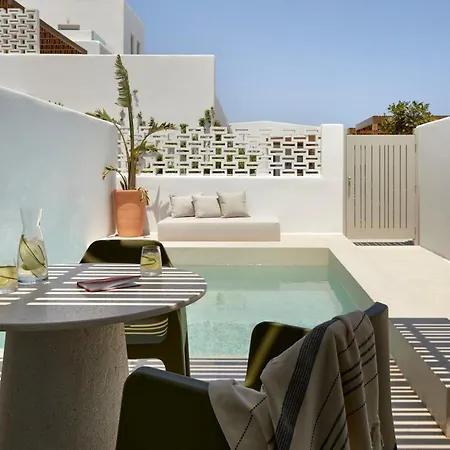 Parocks Luxury & 5* أمبيلاس