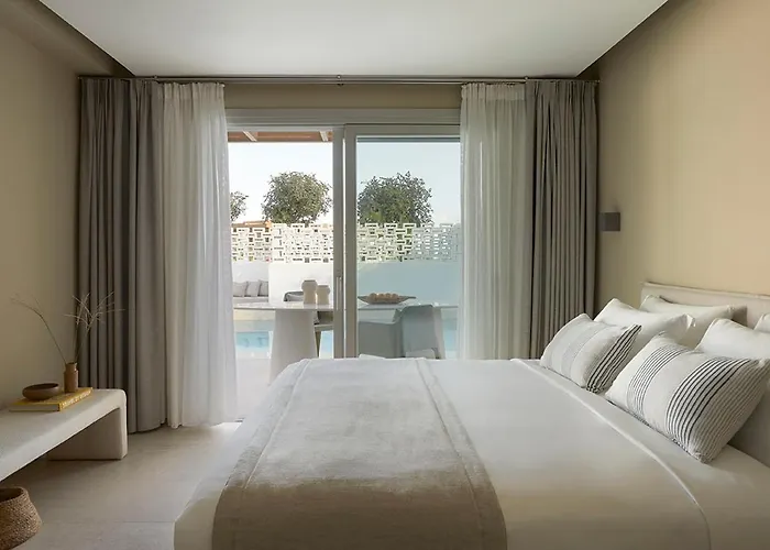 Parocks Luxury & Ampelas