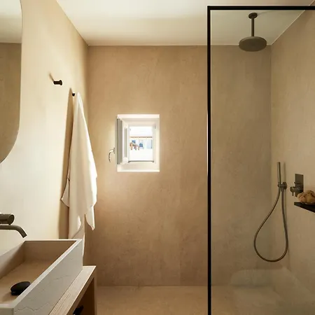 Hotel Parocks Luxury & Ambelas