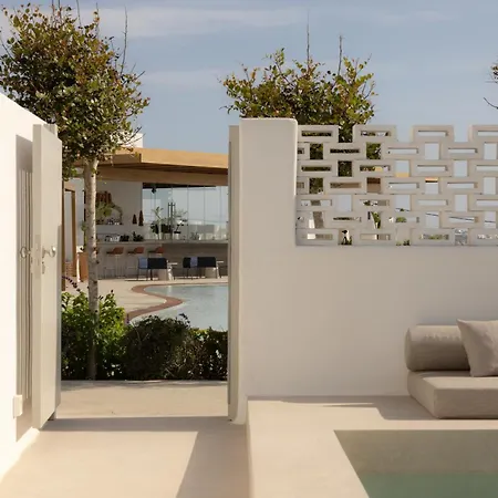 Parocks Luxury & Ambelas