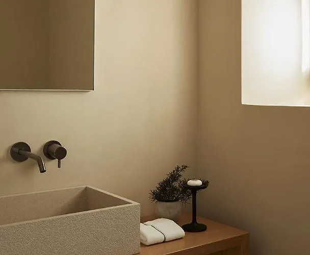 Hotel Parocks Luxury & Ambelas