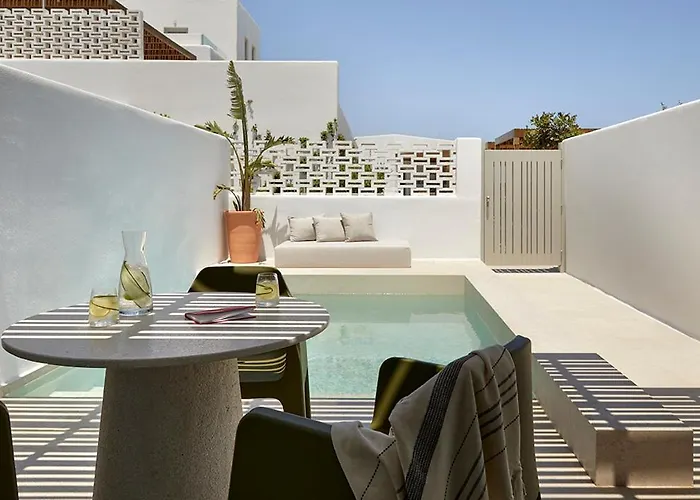 Parocks Luxury & Hotel 5*