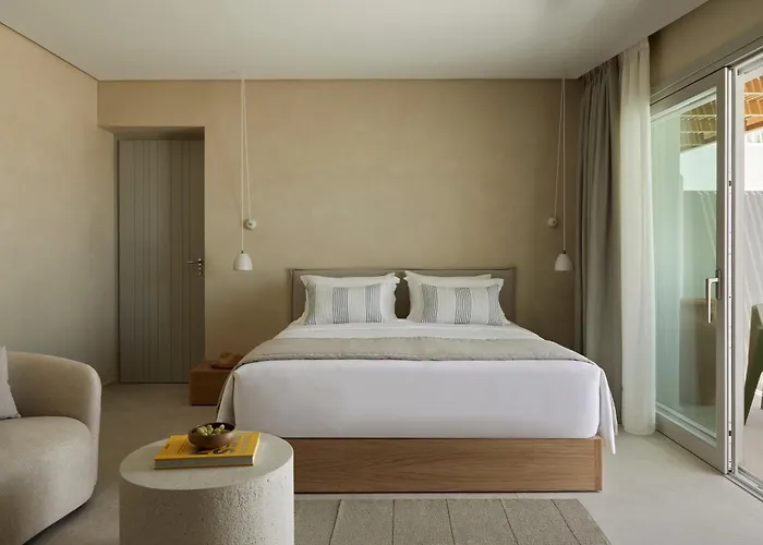 Hotel Parocks Luxury & Ambelas